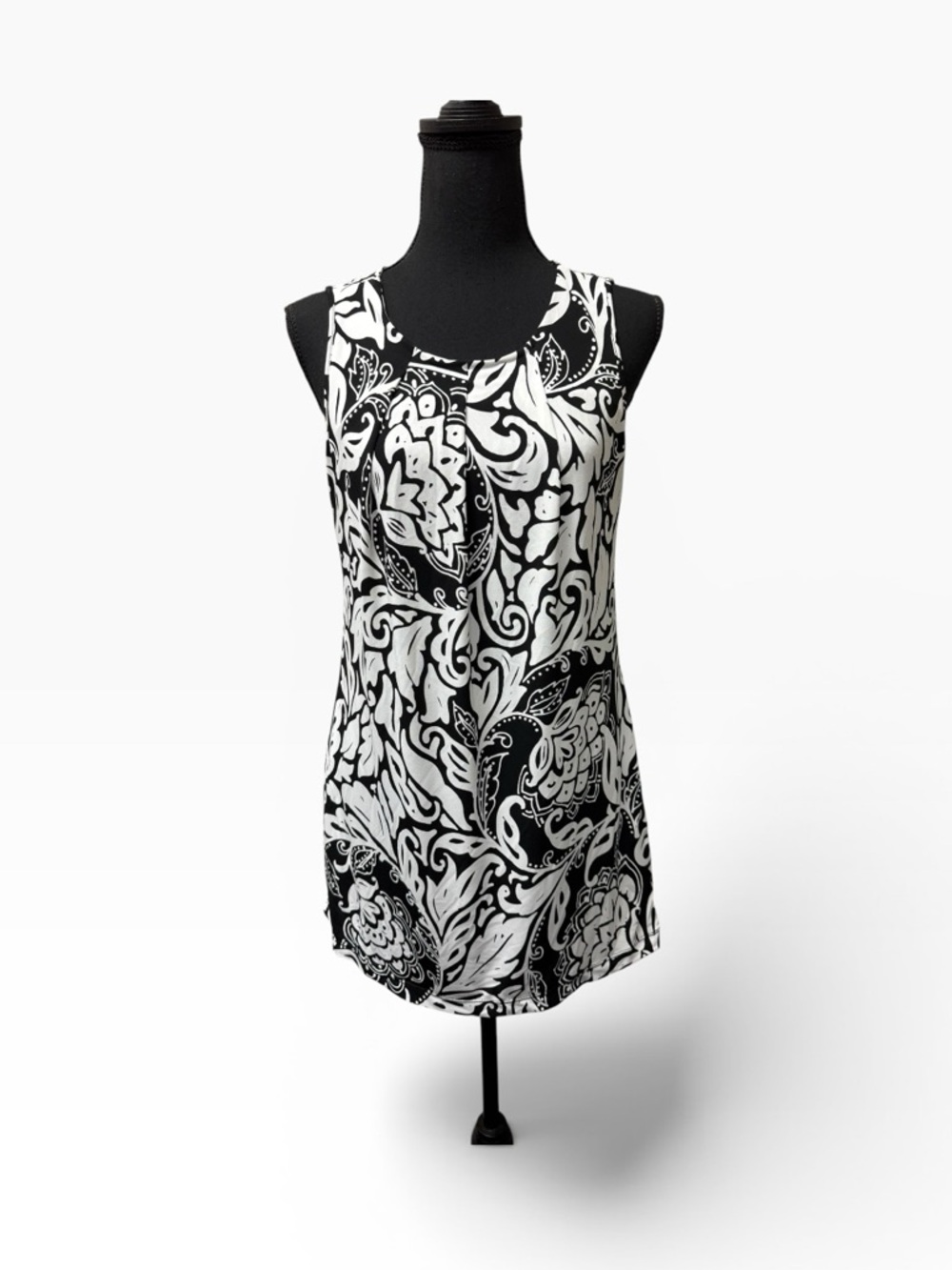 White House Black Market Black White Floral Tank Top Sleeveless Stretch Blouse S